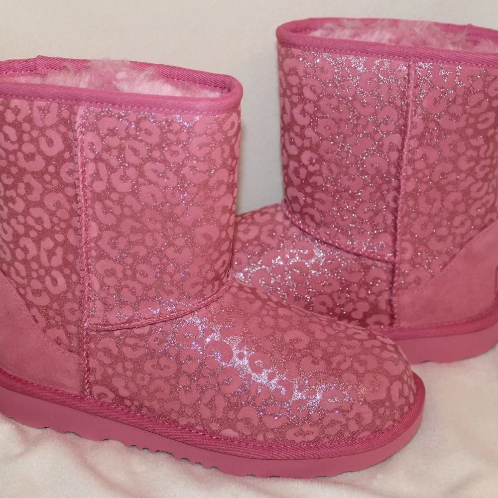 NIB‎ UGG GIRL'S CLASSIC SHORT LEOPARD BOOTS PINK